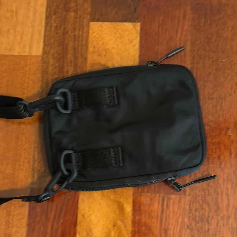 lululemon athletica Black Belt Bag - Picture 4 of 5